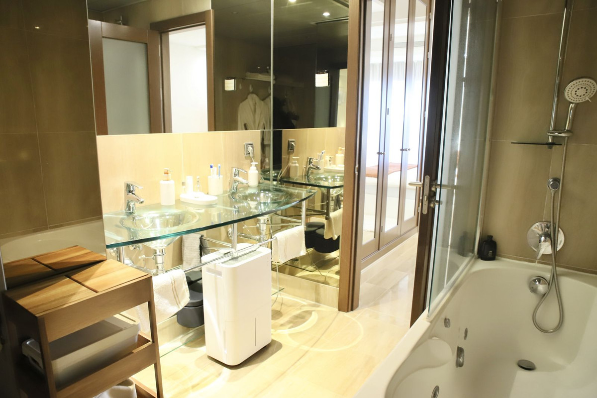 23c5eb68c93c9a48305b9d45a4730582 - 12