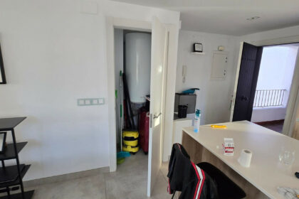 24c25729867f03cb5fdf6a46f46fb998 - 8