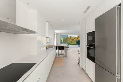 24c8e4ab7a926bdcb813279e858d6ca4 - 10