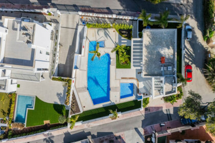 24c8e4ab7a926bdcb813279e858d6ca4 - 35