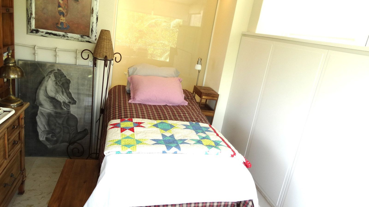 2821ee6ac25811631d40a065ac4cf91f - 23