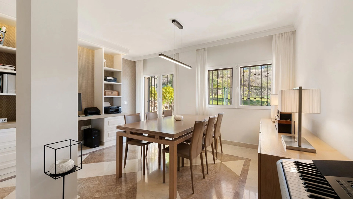 290bf06b79cbd3550a35610f0f6a7253 - 12