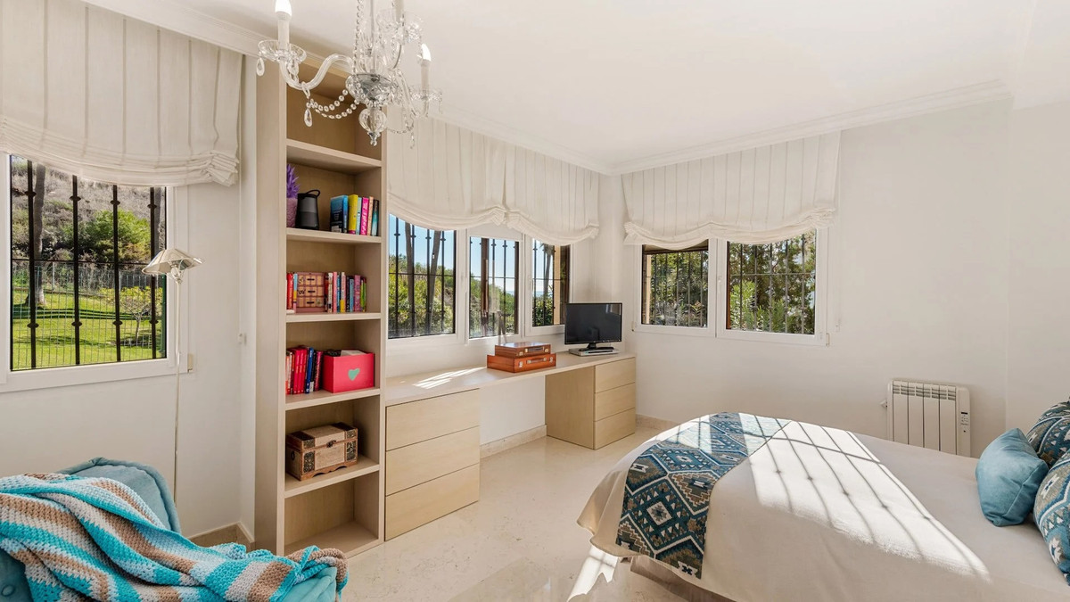 290bf06b79cbd3550a35610f0f6a7253 - 18