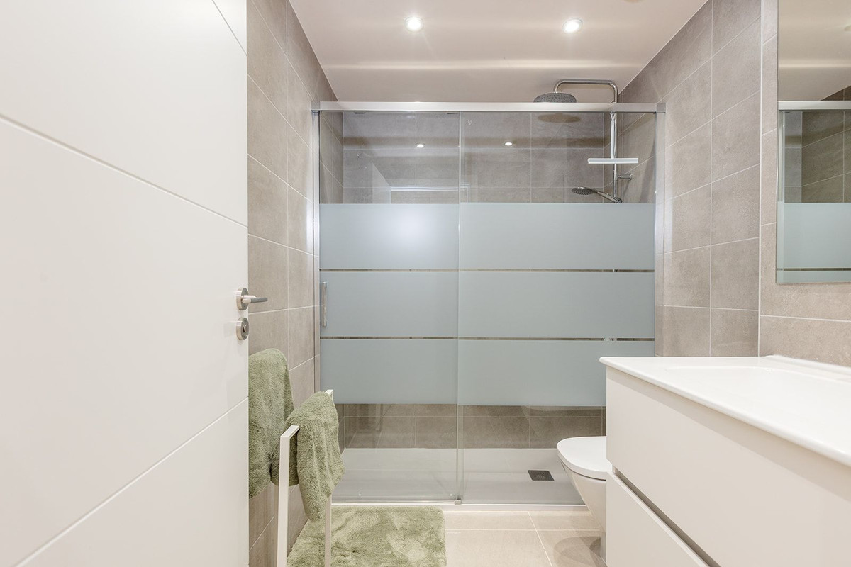 2a136ce936721e21415f3a5ada03ecdb - 19