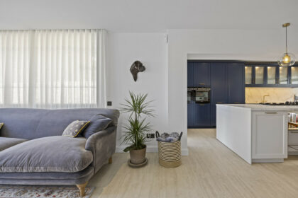 2d426816a14211a19040cbfb7d87ec81 - 10