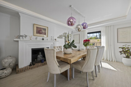 2d426816a14211a19040cbfb7d87ec81 - 2