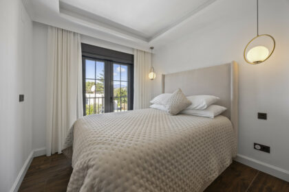 2d426816a14211a19040cbfb7d87ec81 - 31