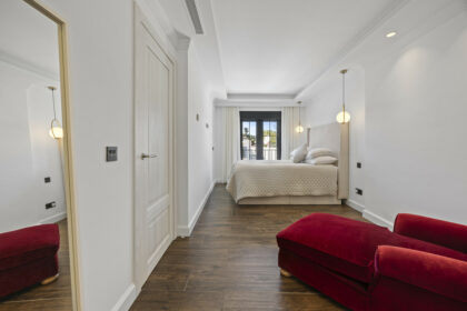 2d426816a14211a19040cbfb7d87ec81 - 33