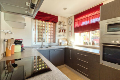 2dc527d4d47c0b7a15f636125c200430 - 12