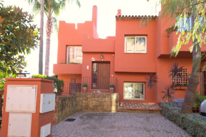 2dc527d4d47c0b7a15f636125c200430 - 44