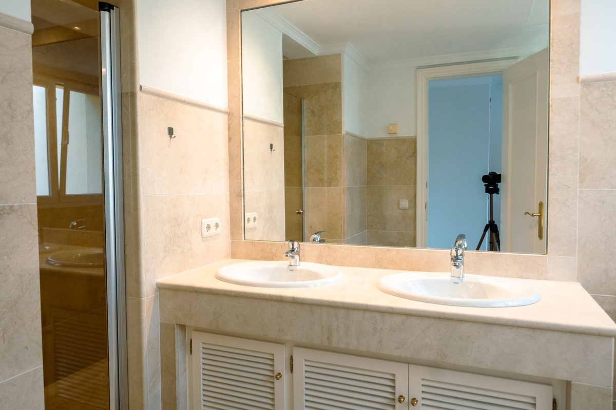 2de898981fb1102bb98c2df5a1dd791f - 17