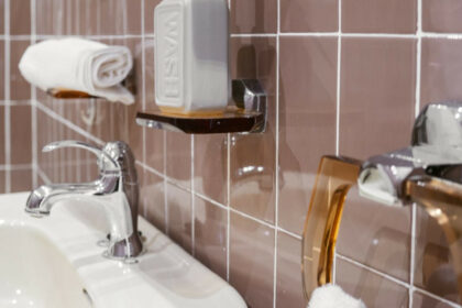 3045082f6e116a26bee21a9a5a85cb46 - 44