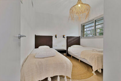 31540133703196cf475786dd03e3d3db - 19