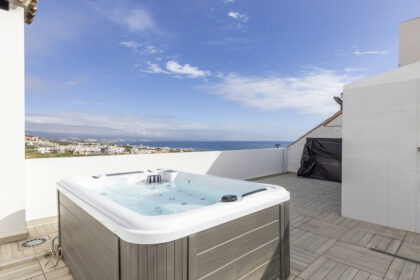 31d981051fdd22f61748ae6a5947bbdb - 1