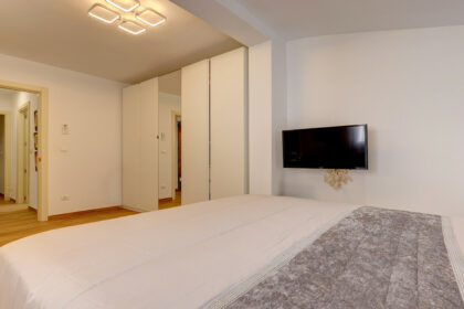 31d981051fdd22f61748ae6a5947bbdb - 10