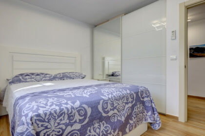 31d981051fdd22f61748ae6a5947bbdb - 11