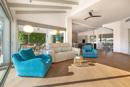 335e04fb0192da5ef588def454ea4f89 - 11