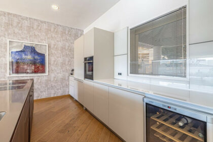 335e04fb0192da5ef588def454ea4f89 - 27