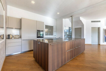 335e04fb0192da5ef588def454ea4f89 - 28