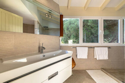 335e04fb0192da5ef588def454ea4f89 - 34