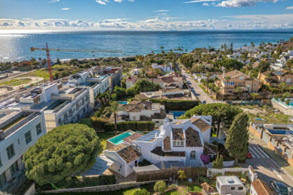 335e04fb0192da5ef588def454ea4f89 - 52