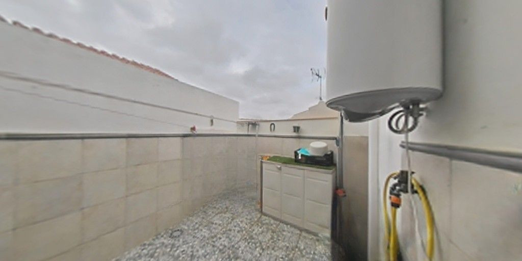 3558e4b93d6072993480f33b62af902c - 14