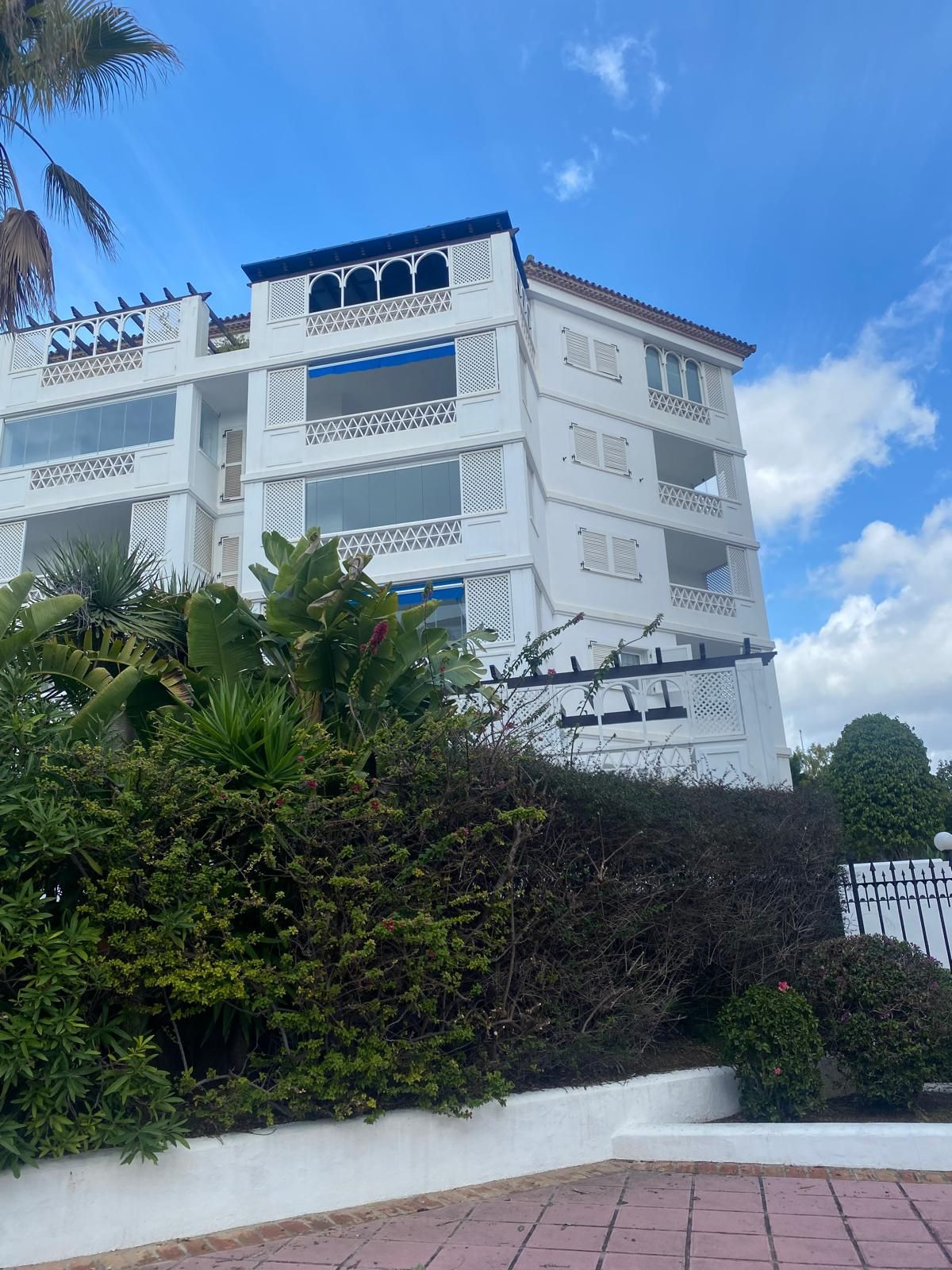 356c1b2609a239b240c303bd5844d91f - 23