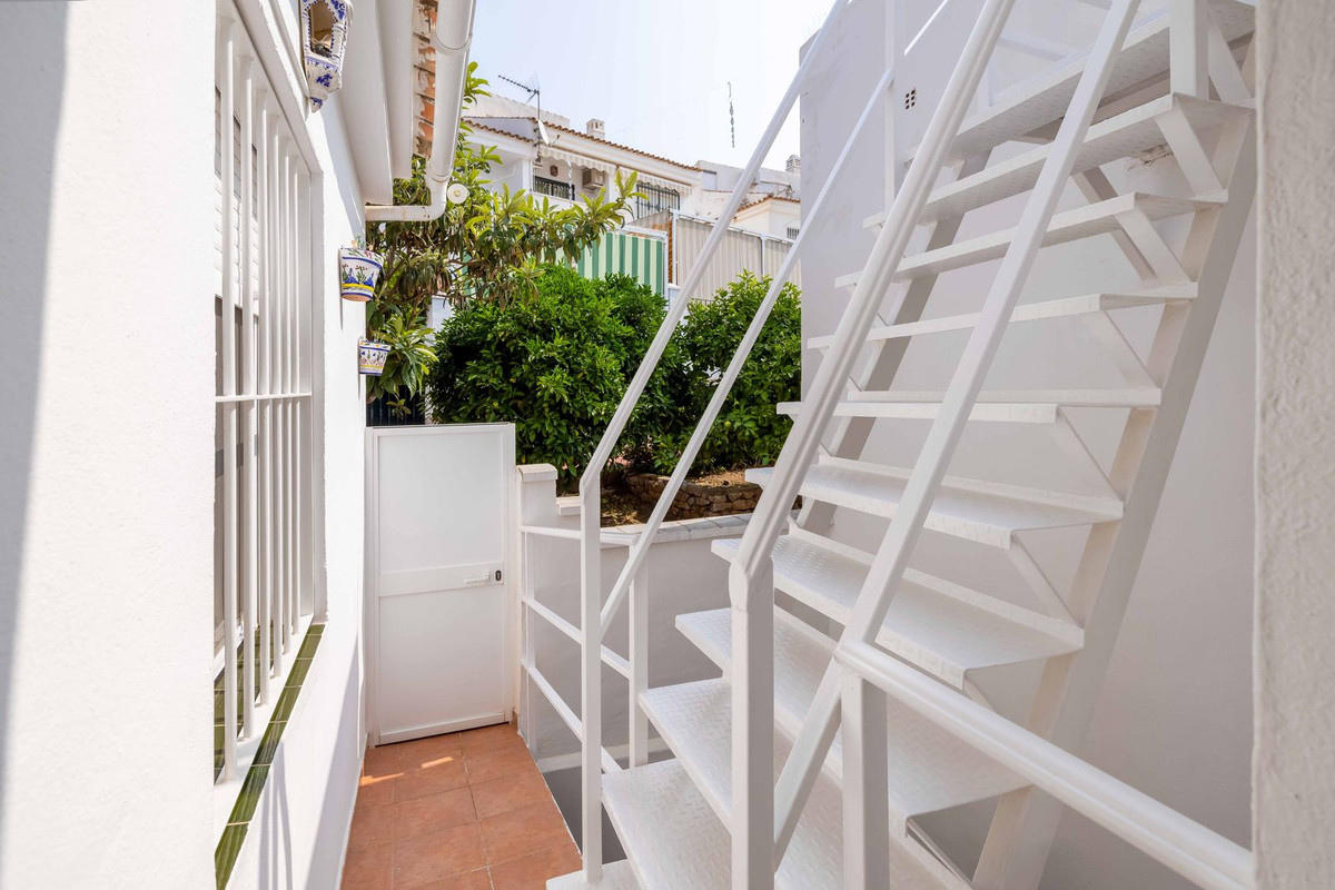 3a43aade3770e19ff3f68eb86f64d203 - 17