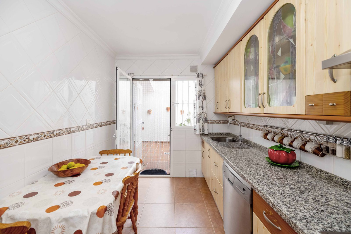 3a43aade3770e19ff3f68eb86f64d203 - 39