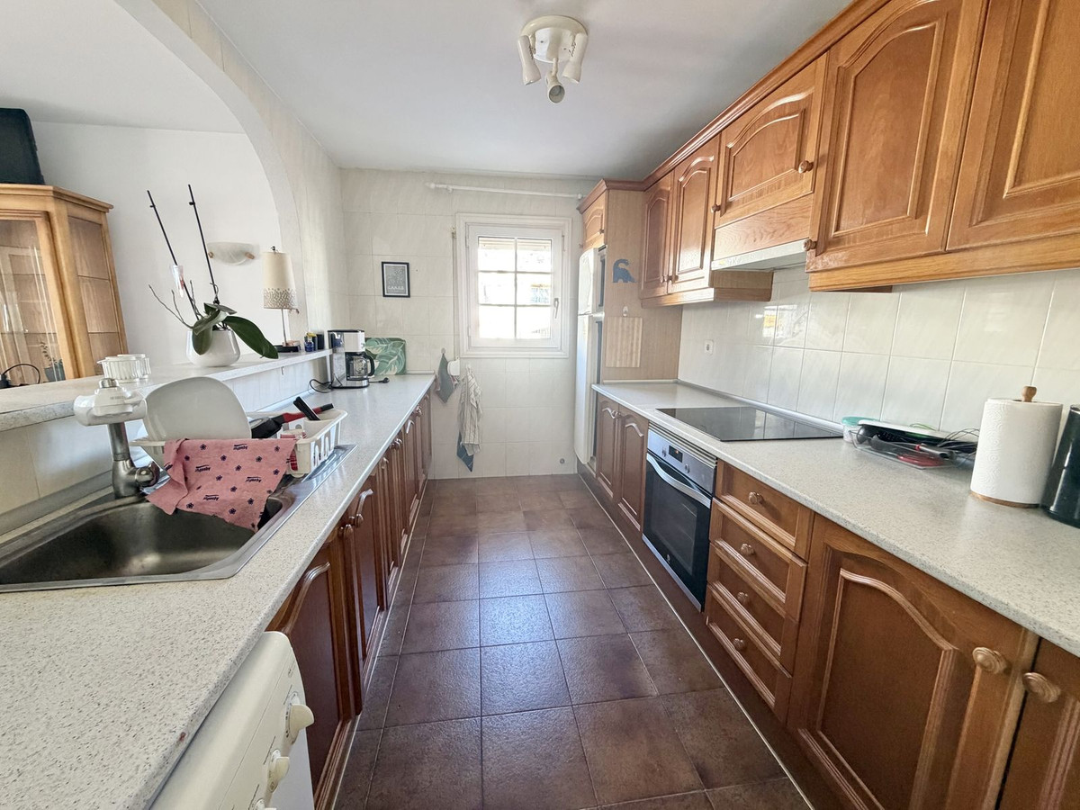 3b4630fdb3032b79a8373d3e5a8a7b4b - 12