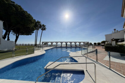 3b4630fdb3032b79a8373d3e5a8a7b4b - 3