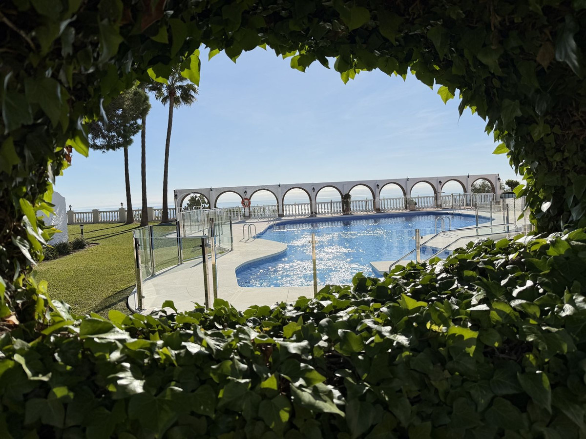 3b4630fdb3032b79a8373d3e5a8a7b4b - 7