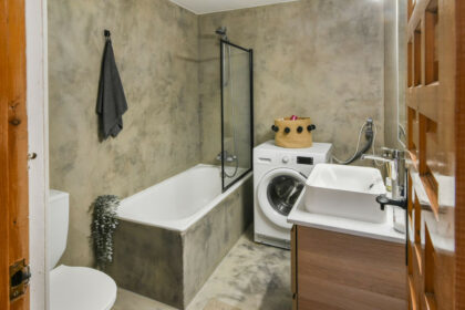 3b691f90771a7e8eceea86fc5379603f - 18