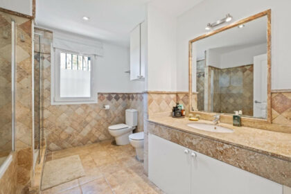 3db3472d907684c77cbe5415b0afae80 - 15