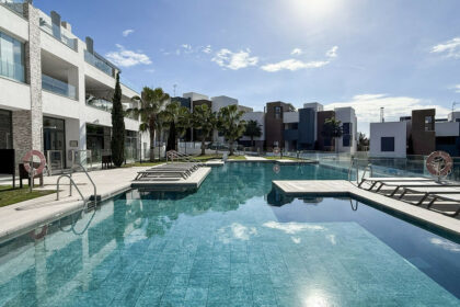 3f3bb053deb15dfe2b30ff2bc557f8b8 - 1