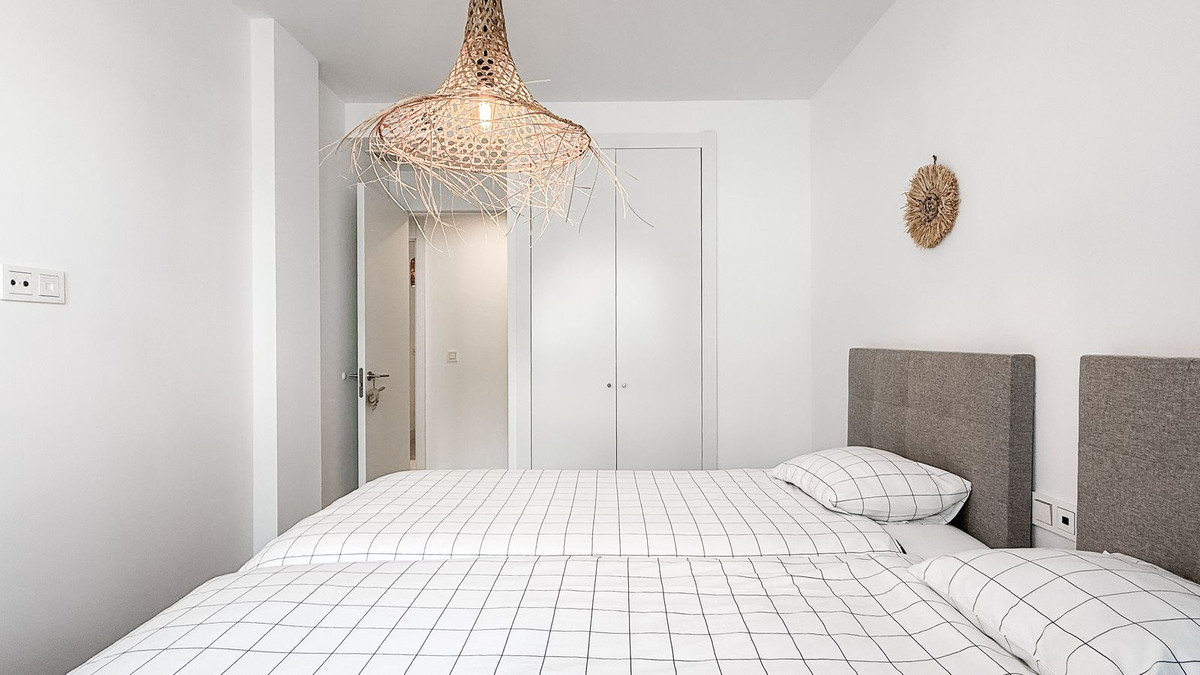 3f3bb053deb15dfe2b30ff2bc557f8b8 - 16