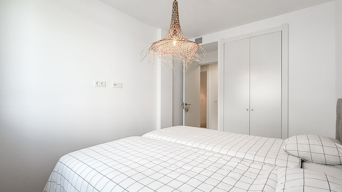 3f3bb053deb15dfe2b30ff2bc557f8b8 - 17