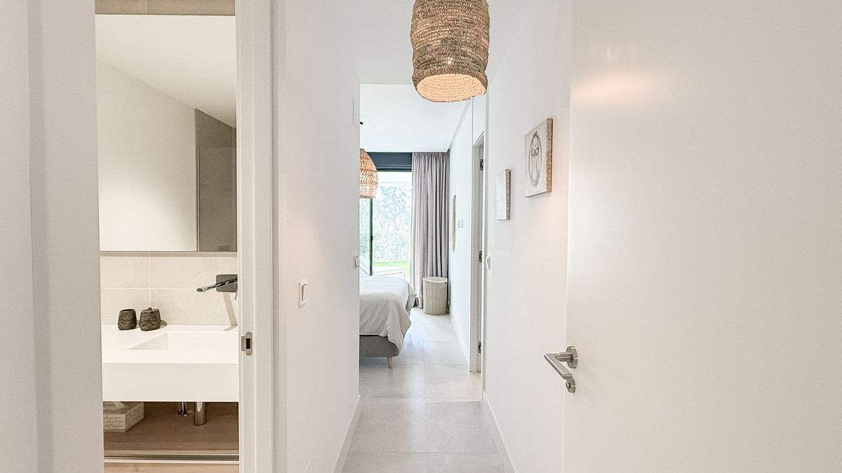 3f3bb053deb15dfe2b30ff2bc557f8b8 - 23