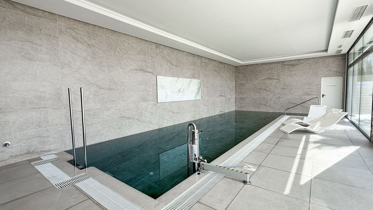 3f3bb053deb15dfe2b30ff2bc557f8b8 - 53