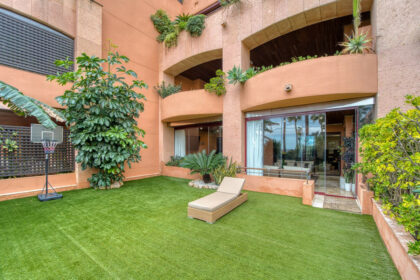 467169d317b86c083ce81f2dfdd8fc27 - 1