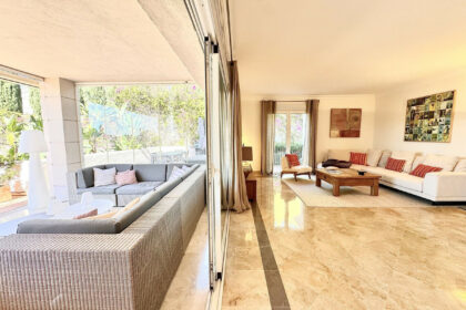 4c15595621c9ac9e777d90ccd14580c7 - 12