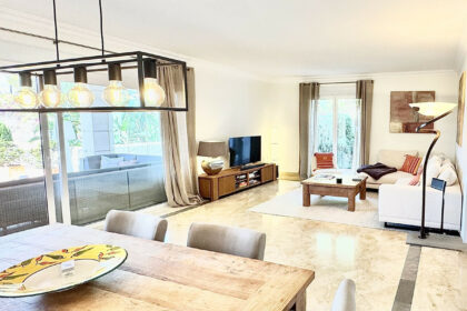 4c15595621c9ac9e777d90ccd14580c7 - 14