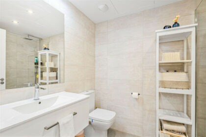 4e4f9b5483ef5311a43dfba93f8e3920 - 25