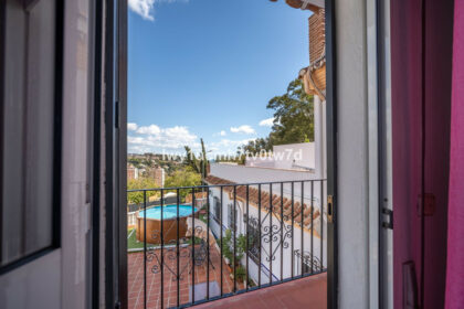 4e9676c43f5c848cdbdc7c3a2b55ebee - 31