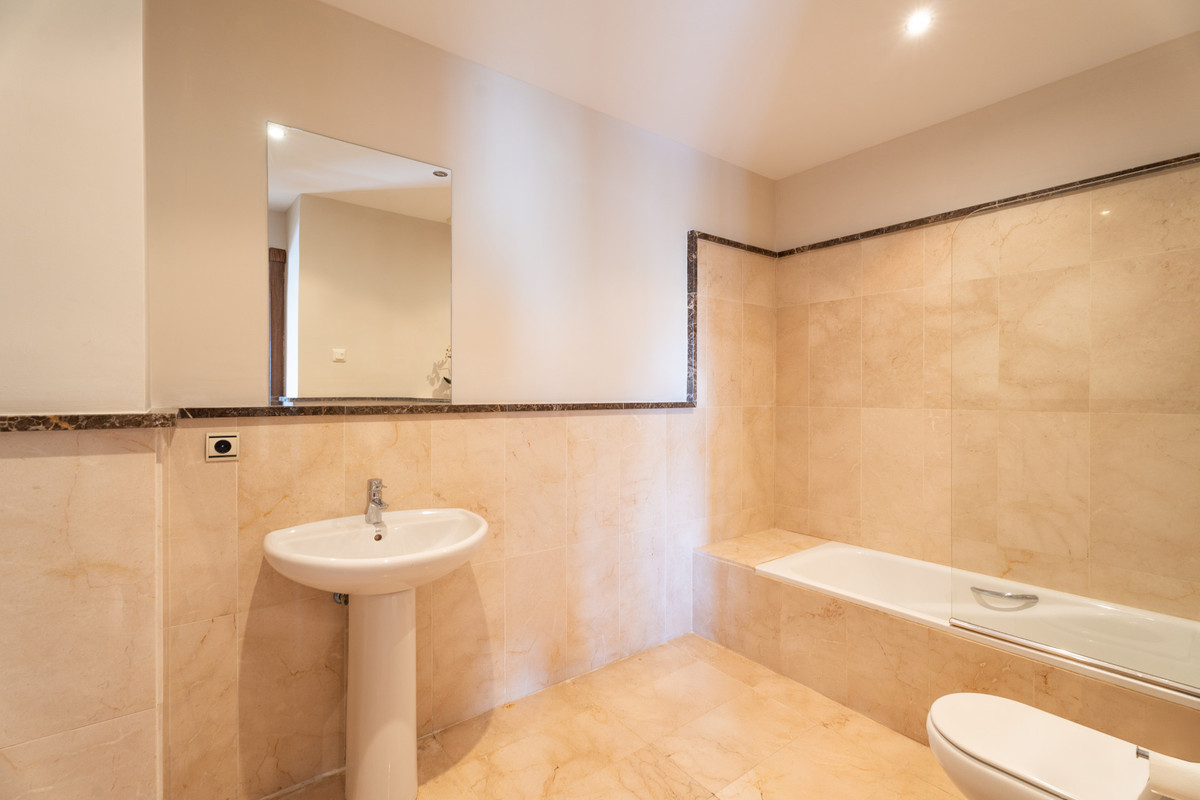 4ec49dcd5e445004433481b216afcb8d - 34