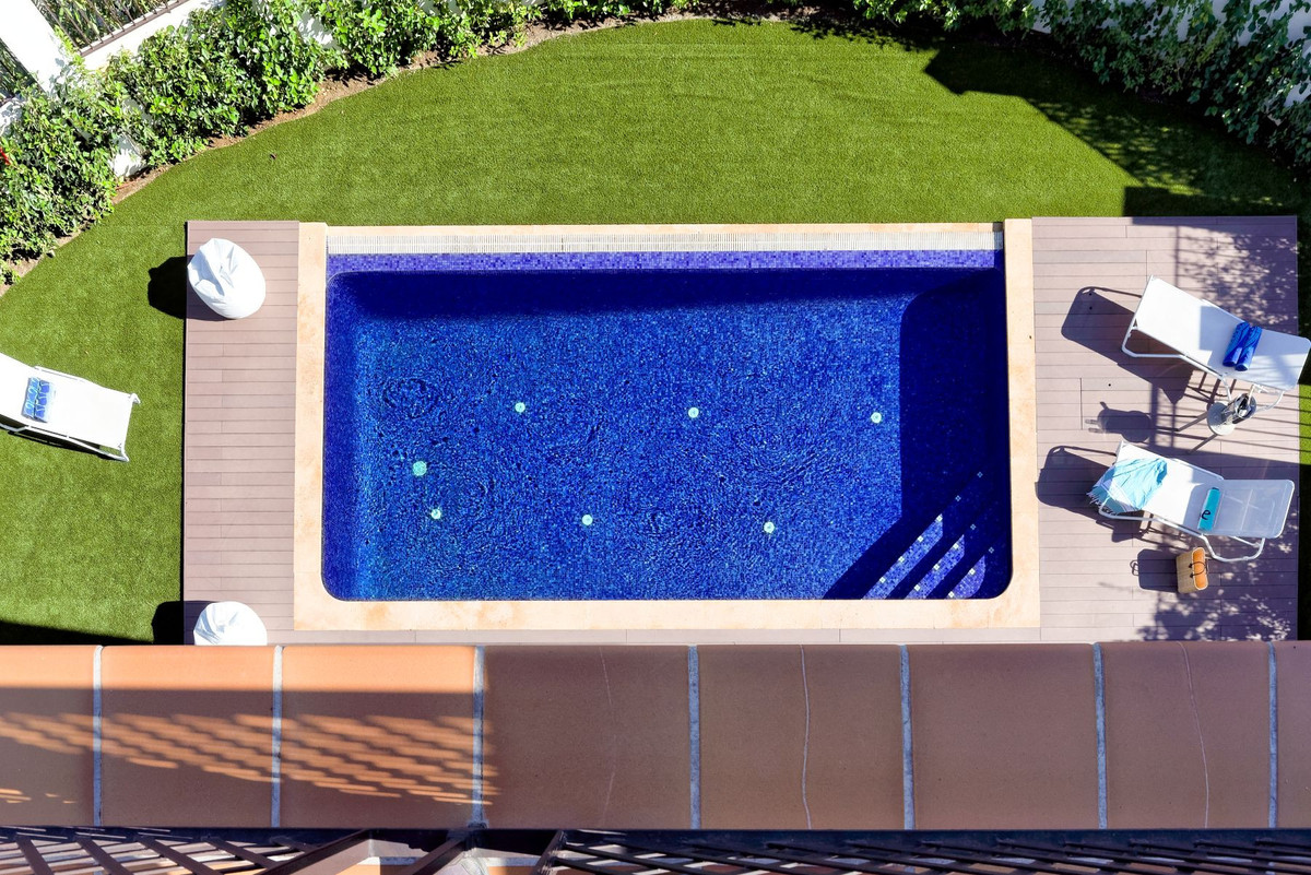 4ec49dcd5e445004433481b216afcb8d - 42