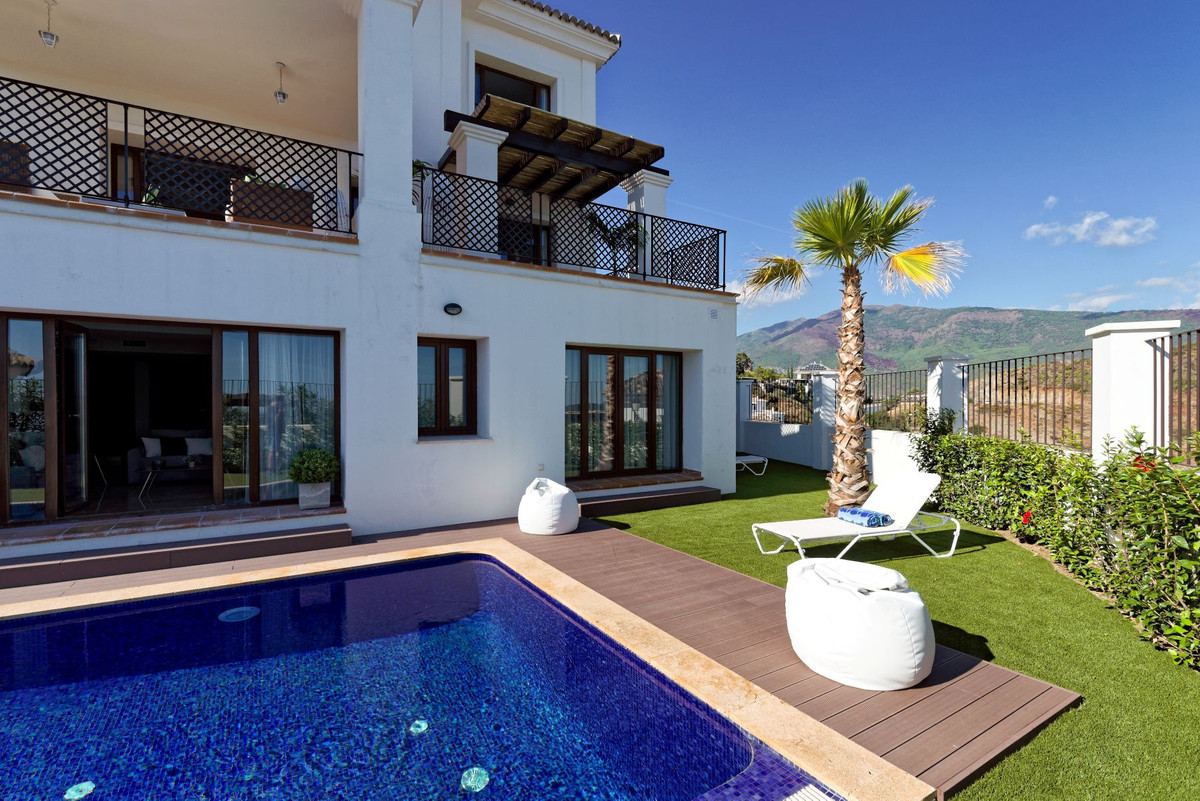 4ec49dcd5e445004433481b216afcb8d - 43