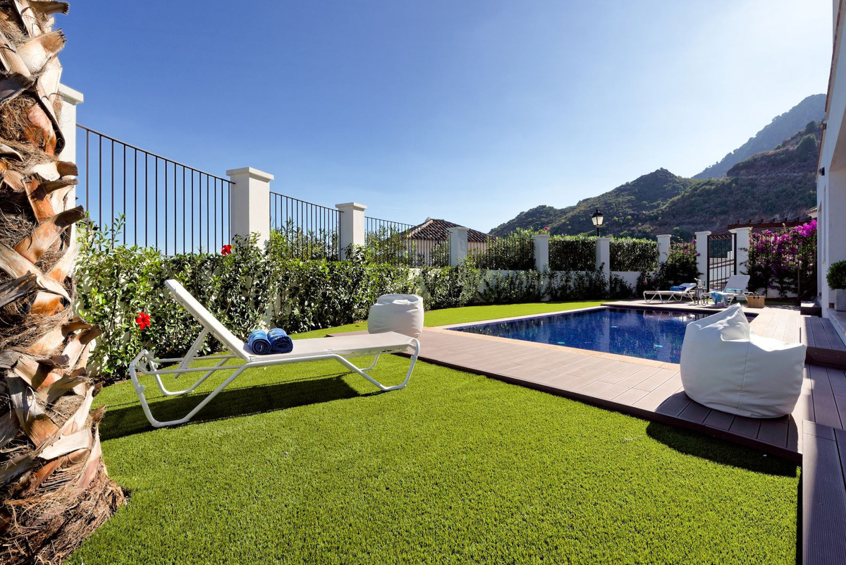 4ec49dcd5e445004433481b216afcb8d - 44