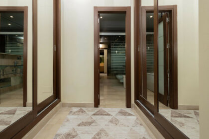 533d947c110d3afe80ab3c25cb802573 - 19