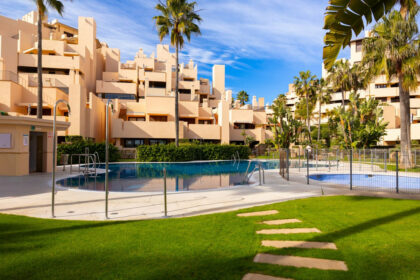 533d947c110d3afe80ab3c25cb802573 - 30